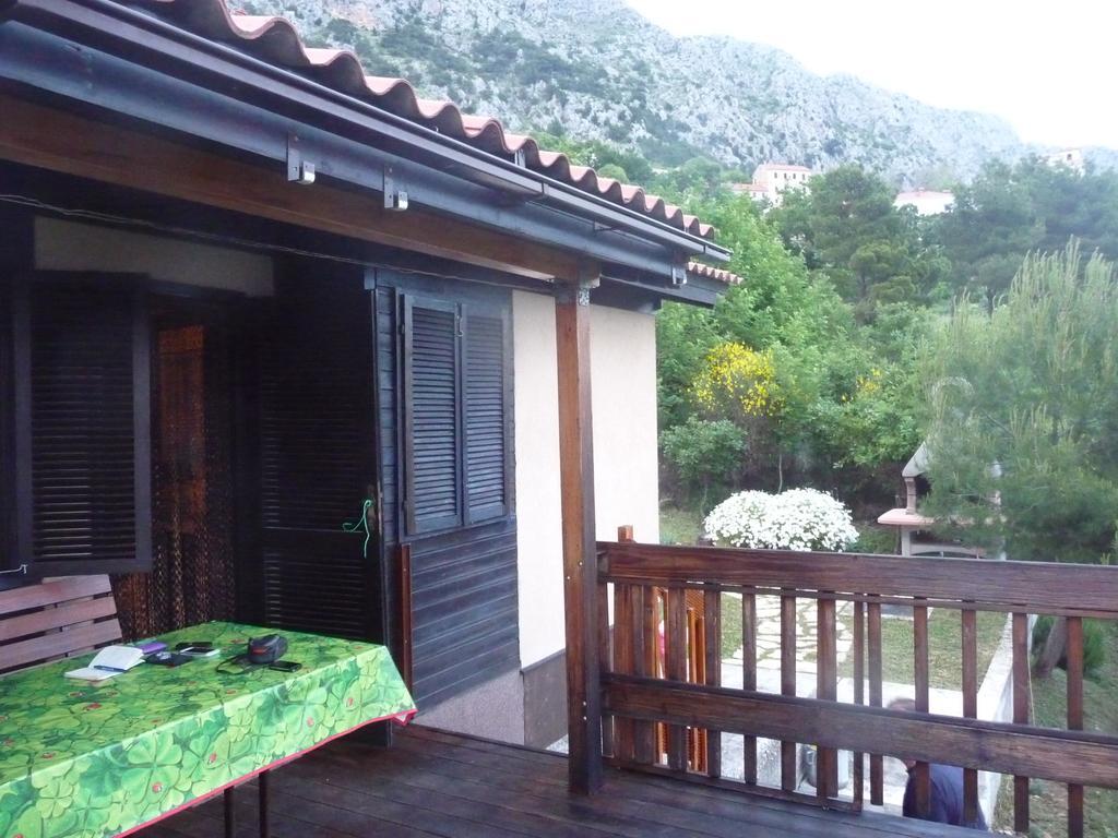 Charismatic Garden Cottage With Sea View Lokva Rogoznica Exterior photo